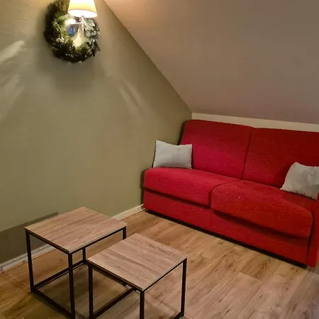 4 Personnes Avec Acces Piscine La Feclaz